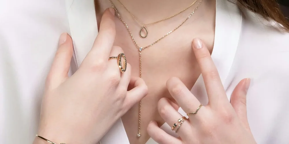 comment entretenir les bijoux en acier inoxydable